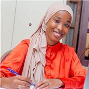 Étudiante en master 2 Biologie Santé donne des cours à des élèves du primaire et du collège